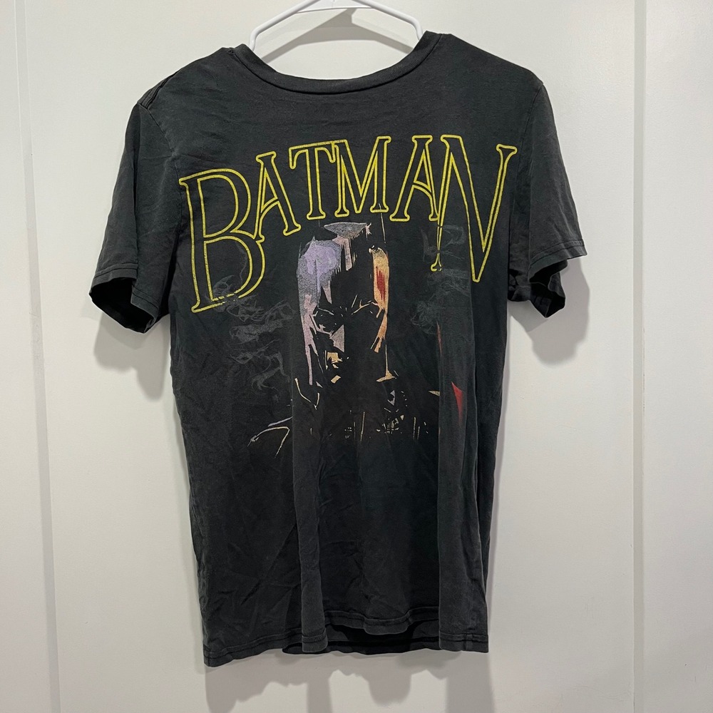 DC Comics Batman Graphic T-Shirt Mens Small Charcoal Grey Faded Vintage Style